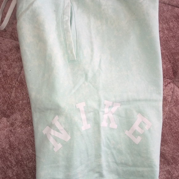 Nike Sweat Shorts - Picture 3 of 3